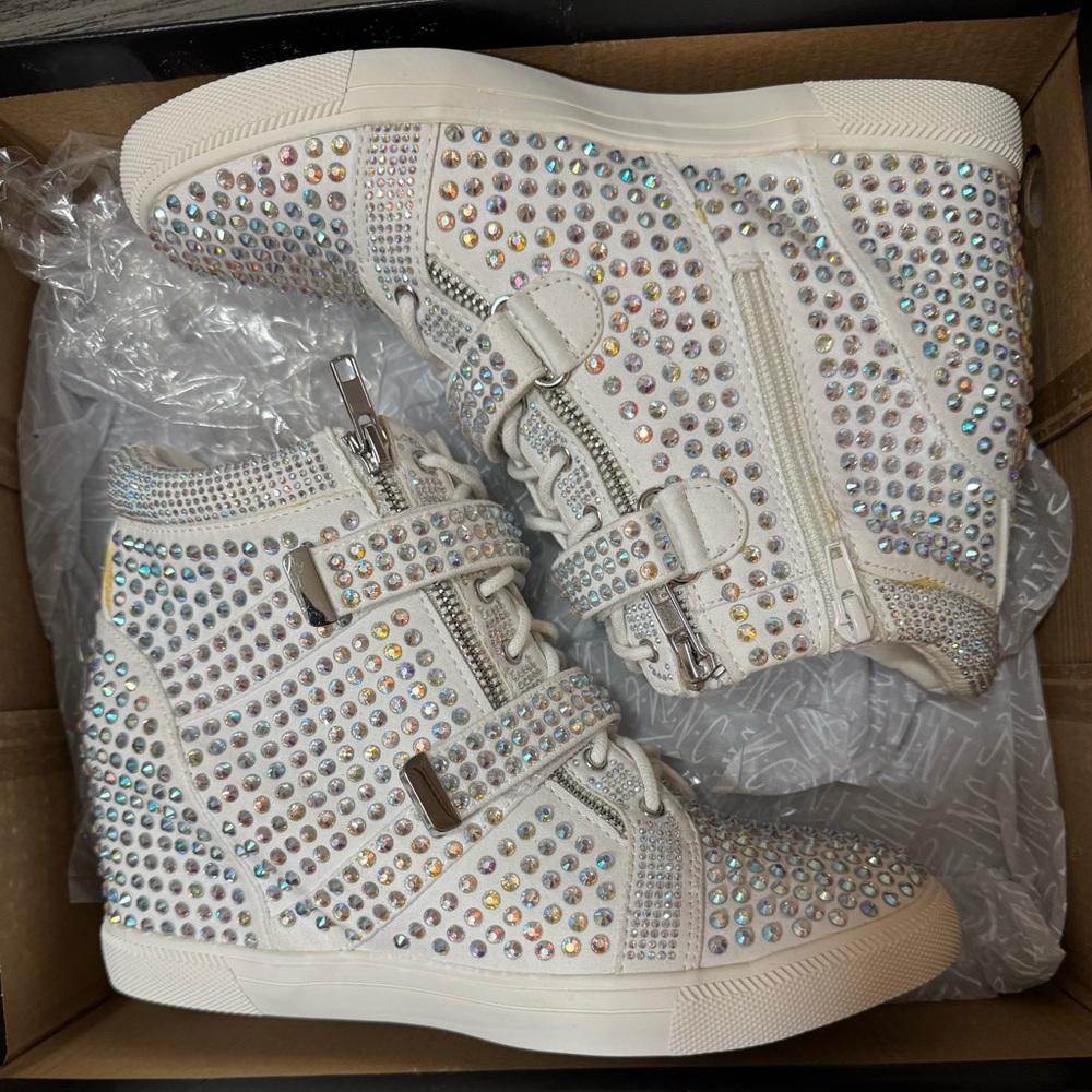 INC International Concepts Women’s Debby Rhinestone Wedge Sneakers Size 10 - Picture 3 of 13